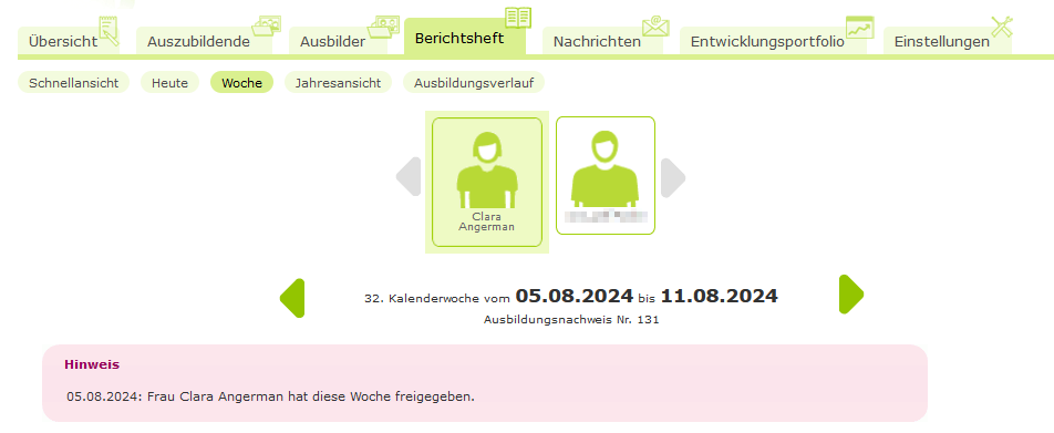 Betriebliche Ausbilder - Azubi im Berichtsheft auswählen_de.png