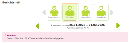 Berufsschullehrer - Azubi im Berichtsheft auswählen_de.png